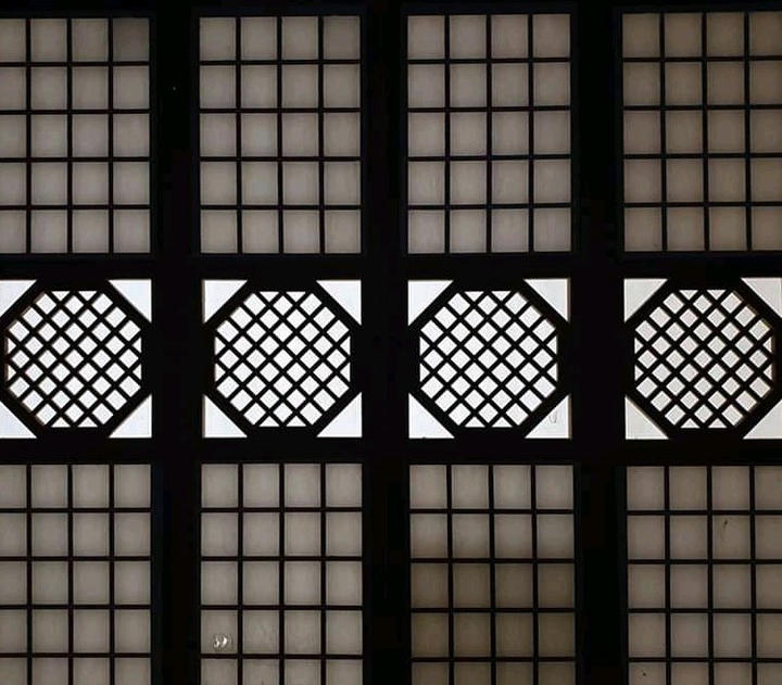 Korean door