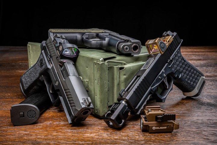 guns