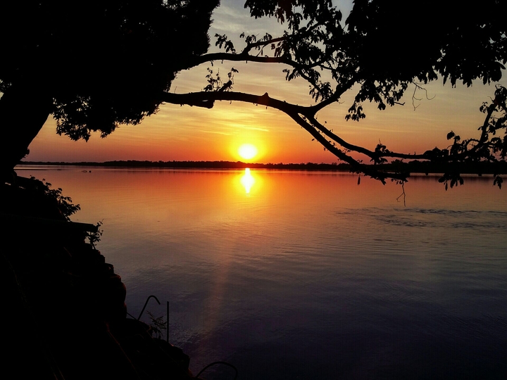 Por do sol, Rio Paraná, Ilha Mutum, Porto Rico - Pr, Brasil