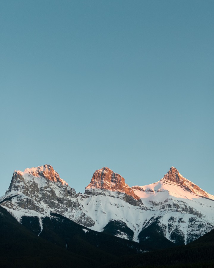 #Mountains Rocks Snow