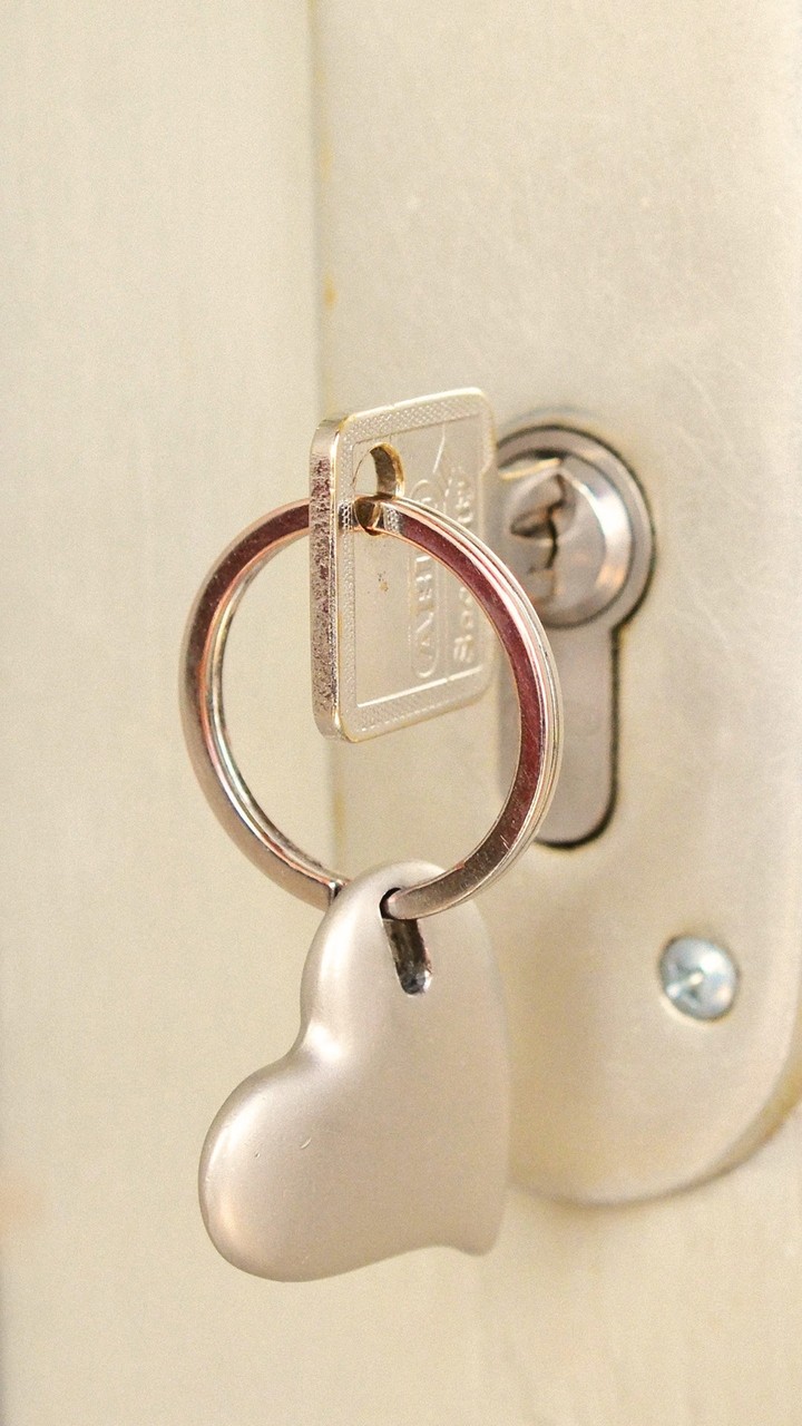 Key with Silver Heart