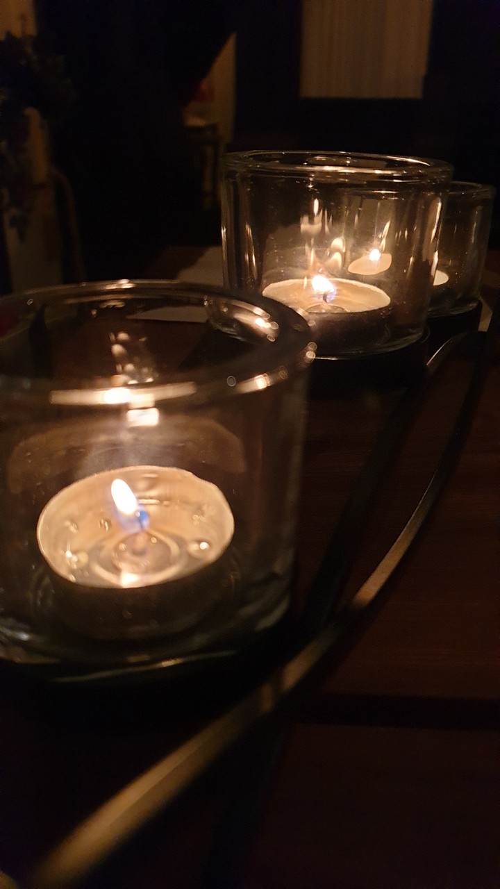 candles light with romance moment