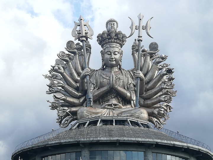 buddha statue