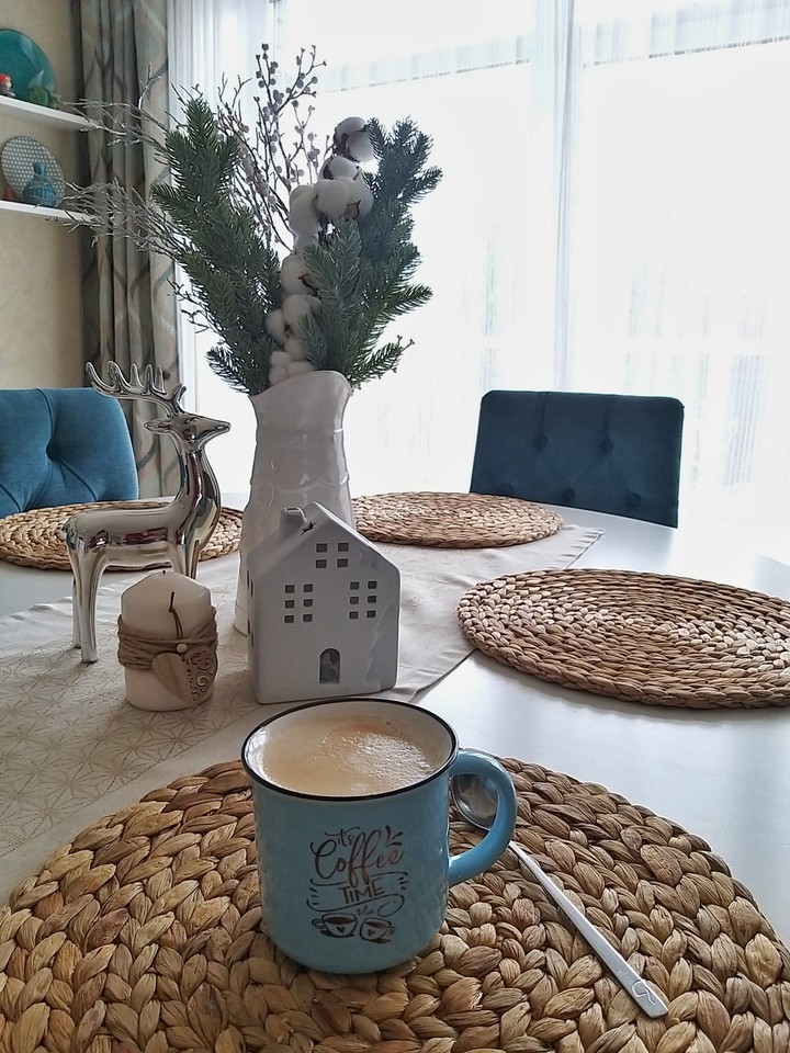 it's coffee tome