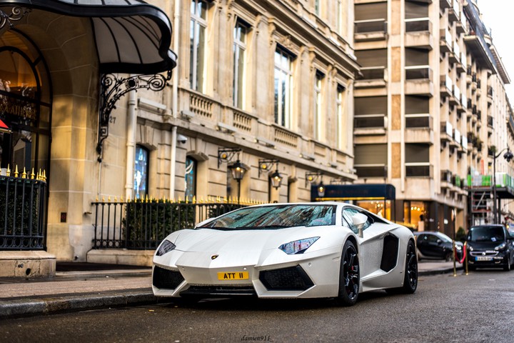 Lamborghini Aventador LP700-4