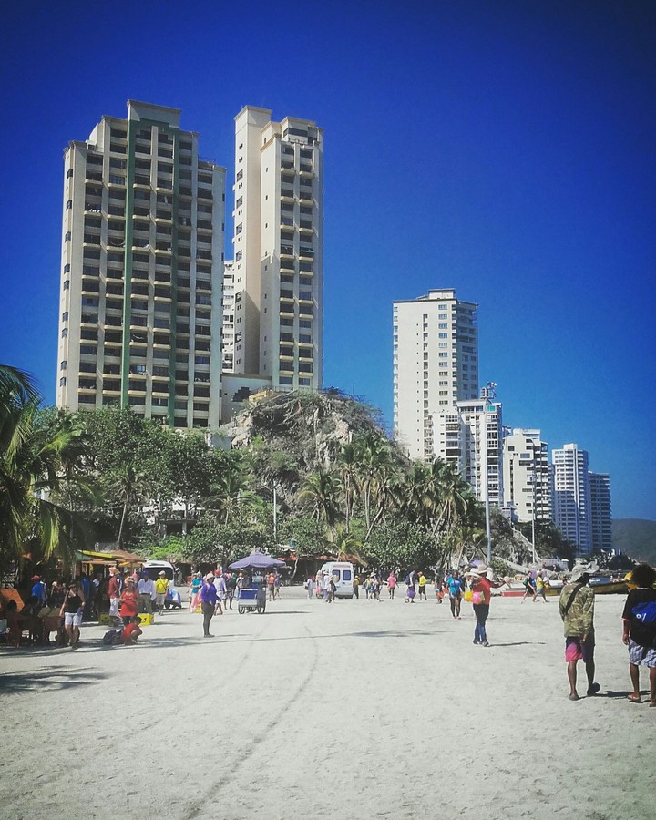Playa y edificios