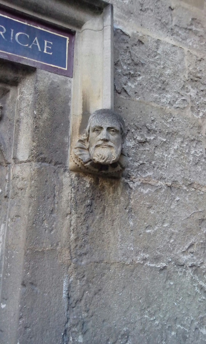 Gargoyl, Gargoyl on the wall
