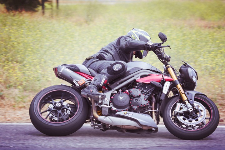 triumph speed triple r 2017