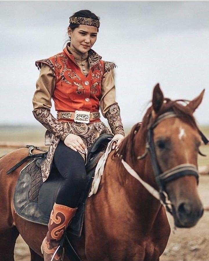girl with horse