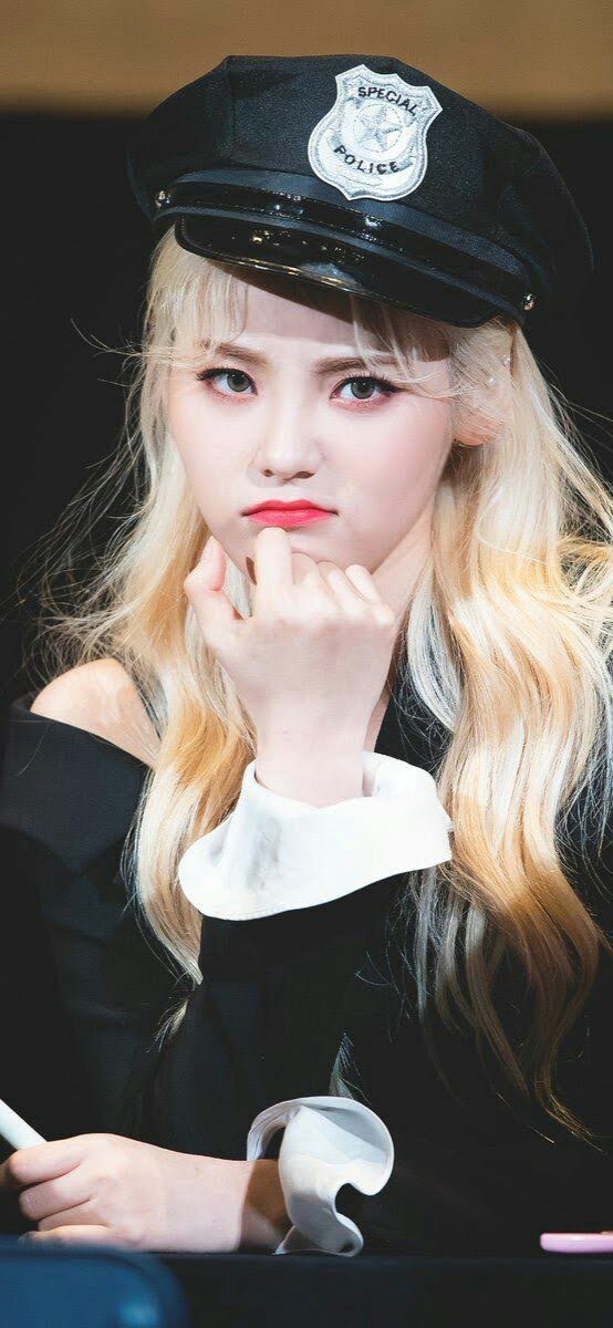 jinsoul the special police