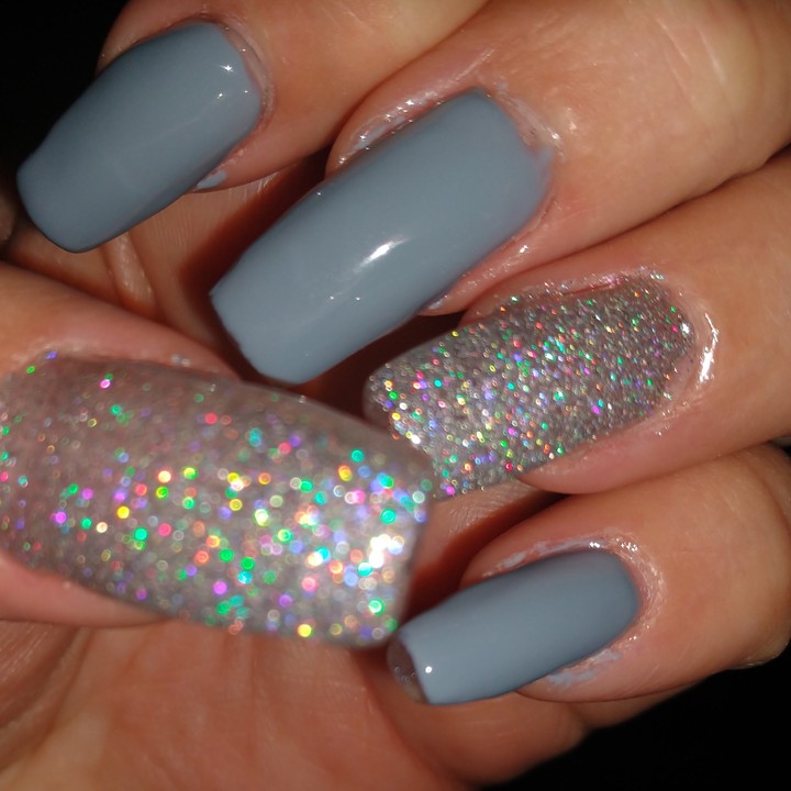 sparkling nails