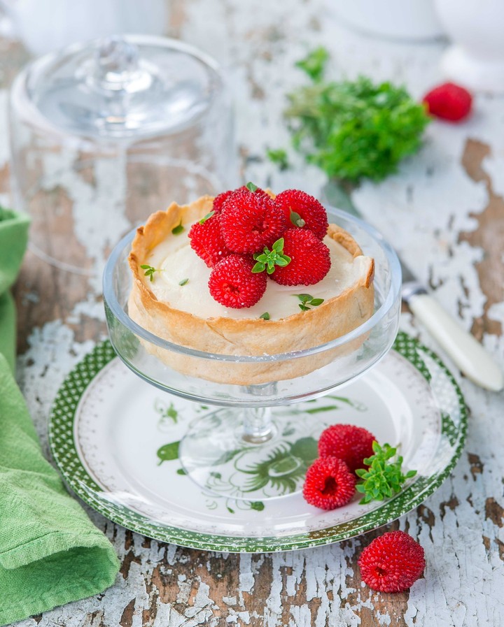 Cheescake with strawberry raspberries