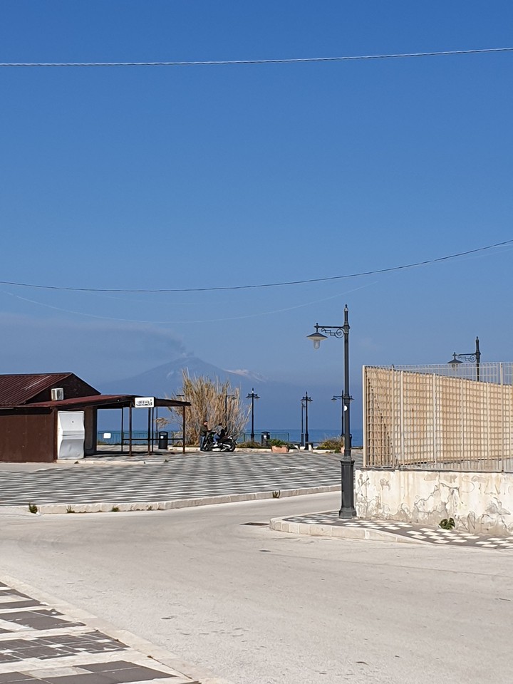 Etna fumante 2019