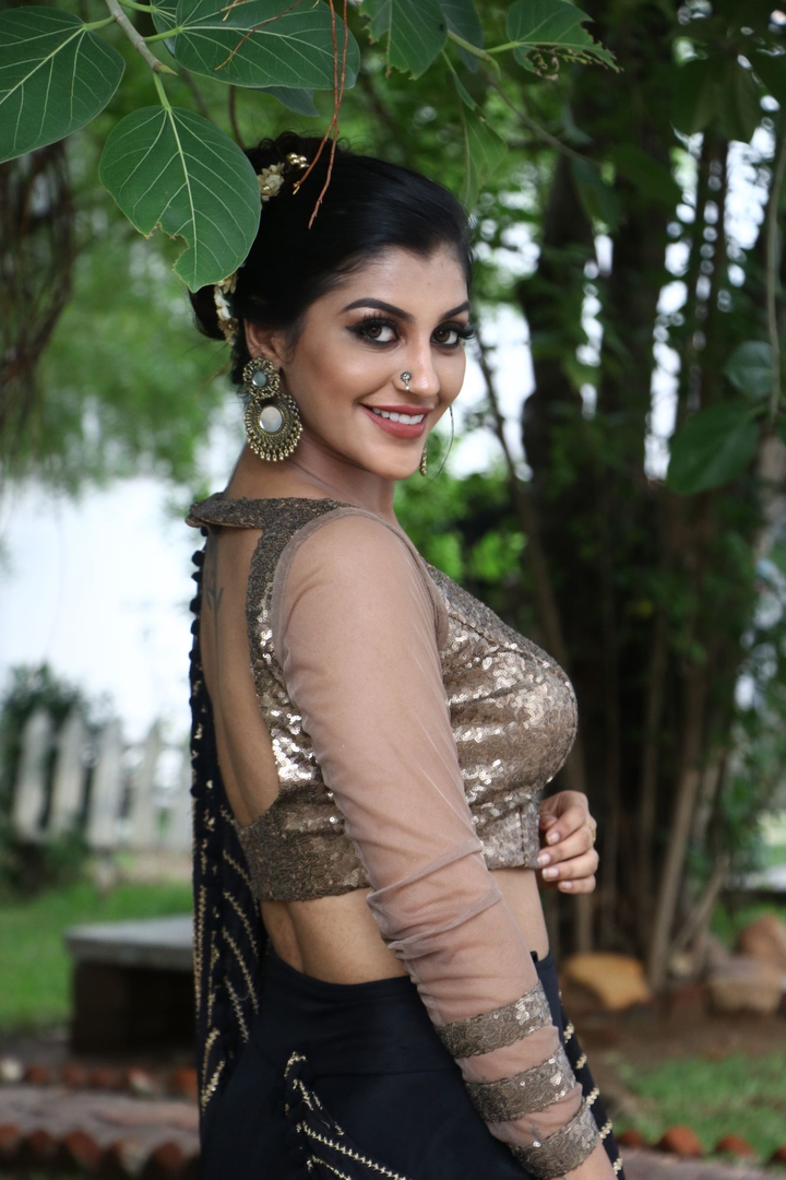 Yashika Anand