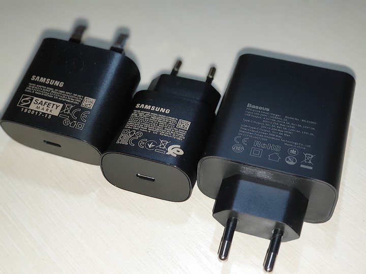 Samsung travel adapter vs Baseus