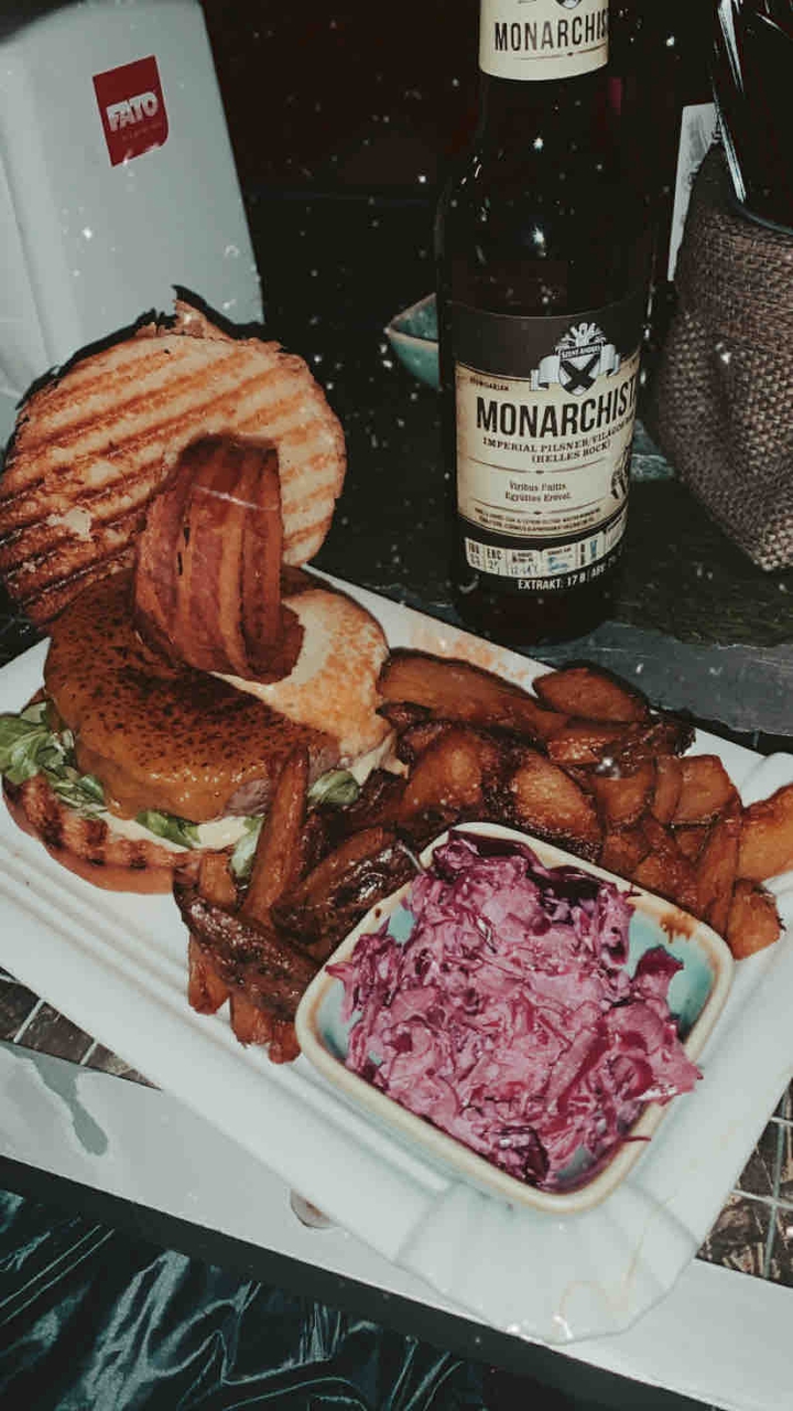 W25 Burger