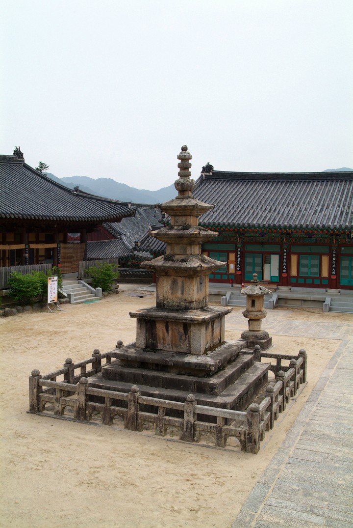 Hwaomsa Temple