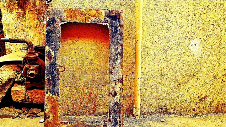 A lonely wall