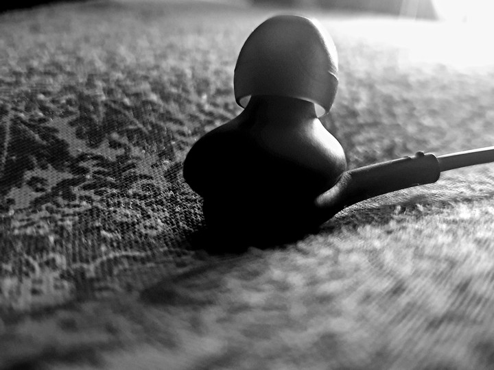close eyes and enjoy music