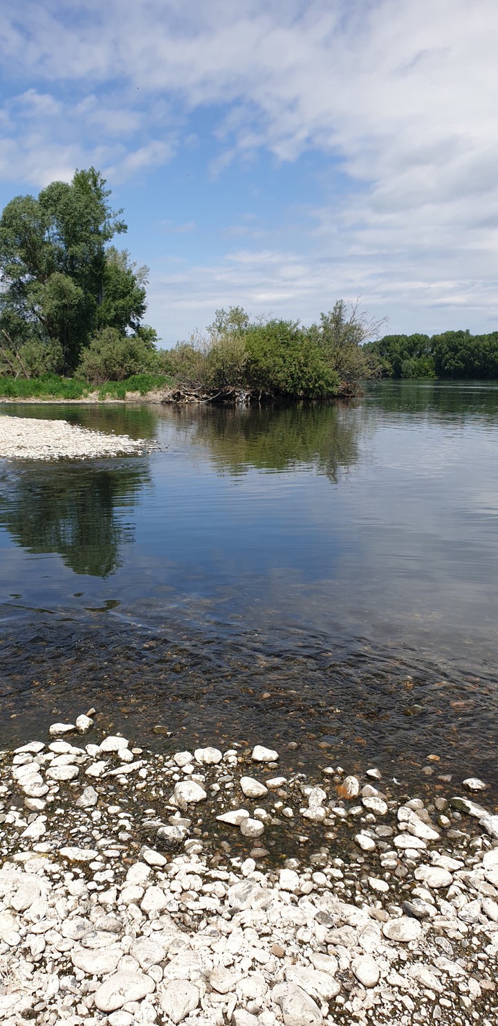 река
