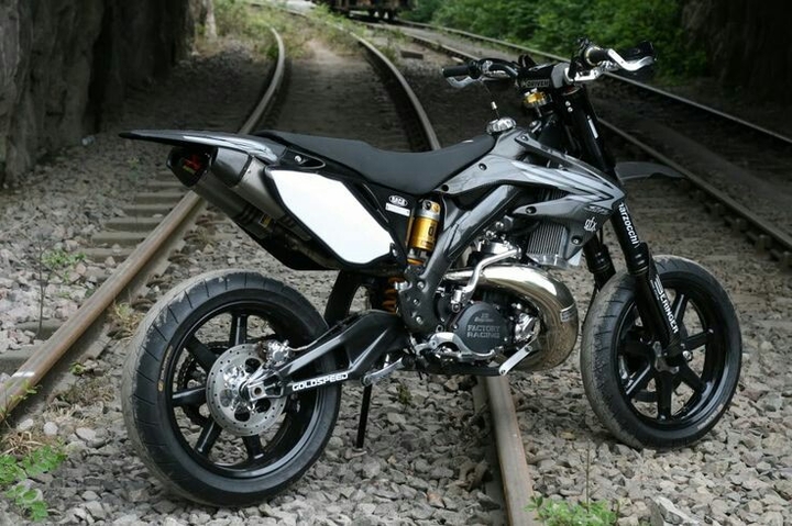 Supermoto