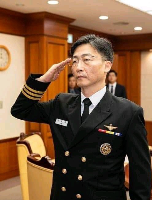 Dr.Lee