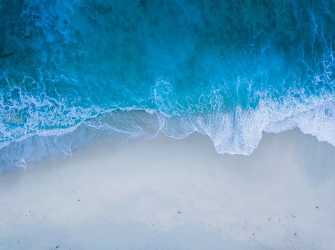 Beach Shore Blue water 4K