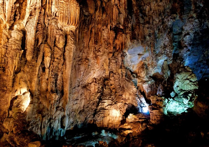 FORMACIONES KARSTICAS, GRUTAS DE CACAHUAMILPA