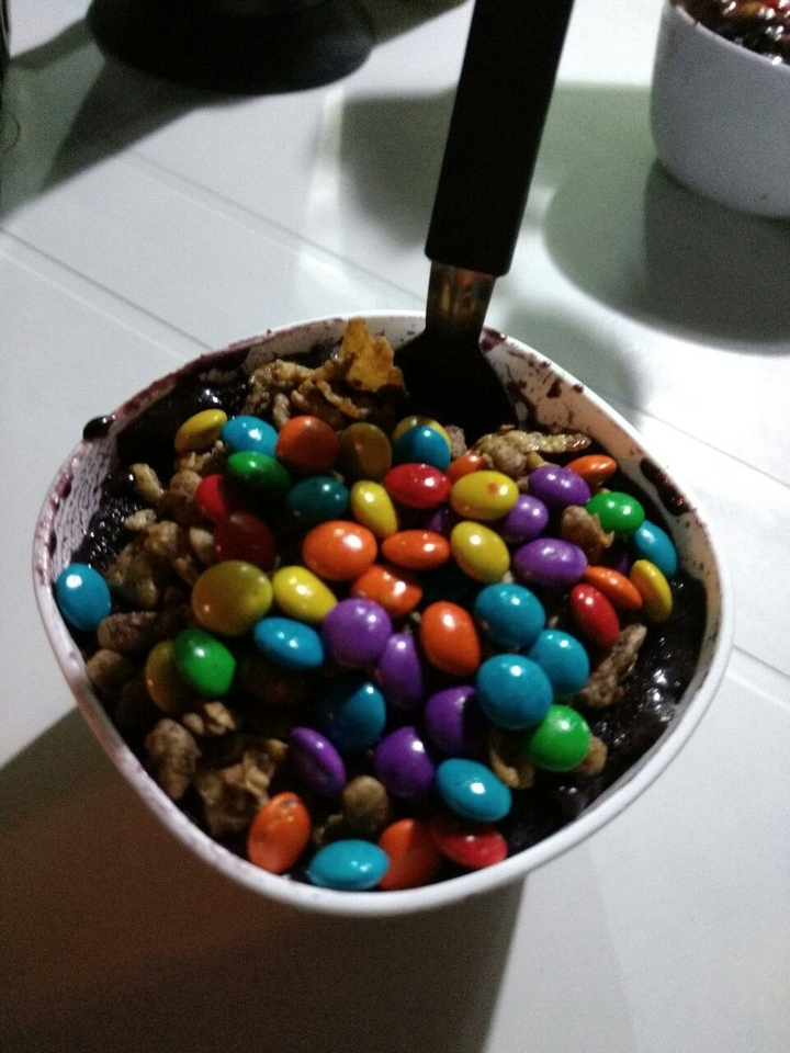 m&m