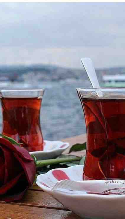 ?? çay bizden içmesi sizden??
