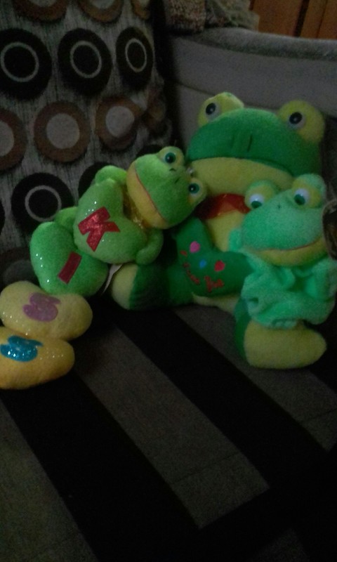 frogs doll