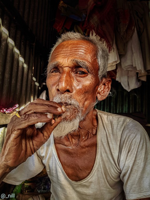 নদীর পার ........... চাচা