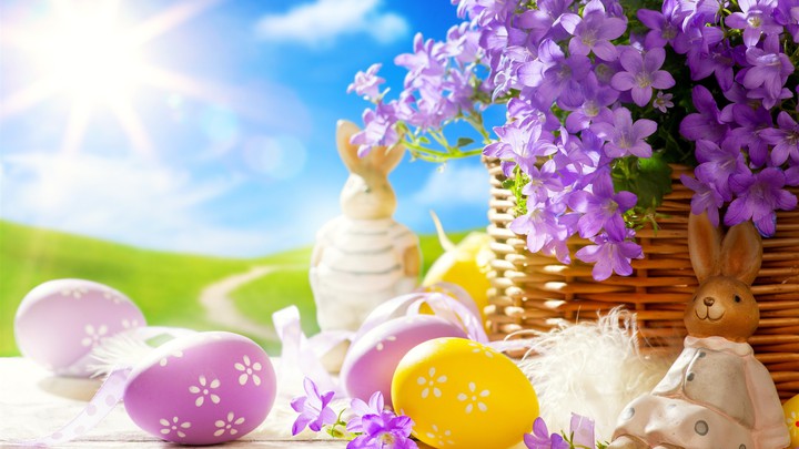 A pile of big eggs