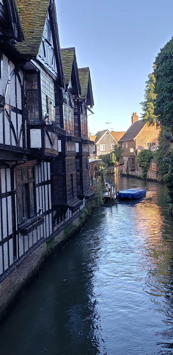Canterbury England, side river