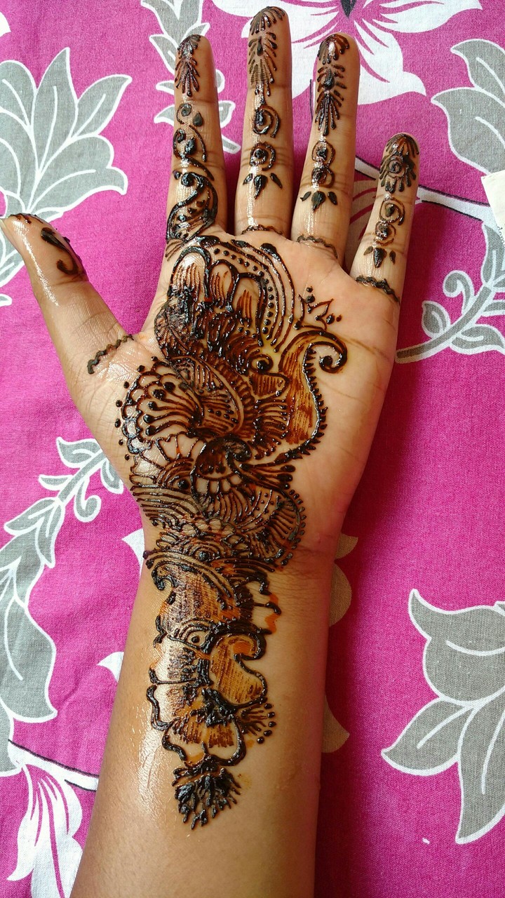 Simple Mehendi Design