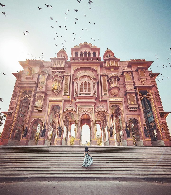 the patrika gate