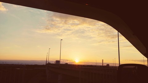 車内から夕日