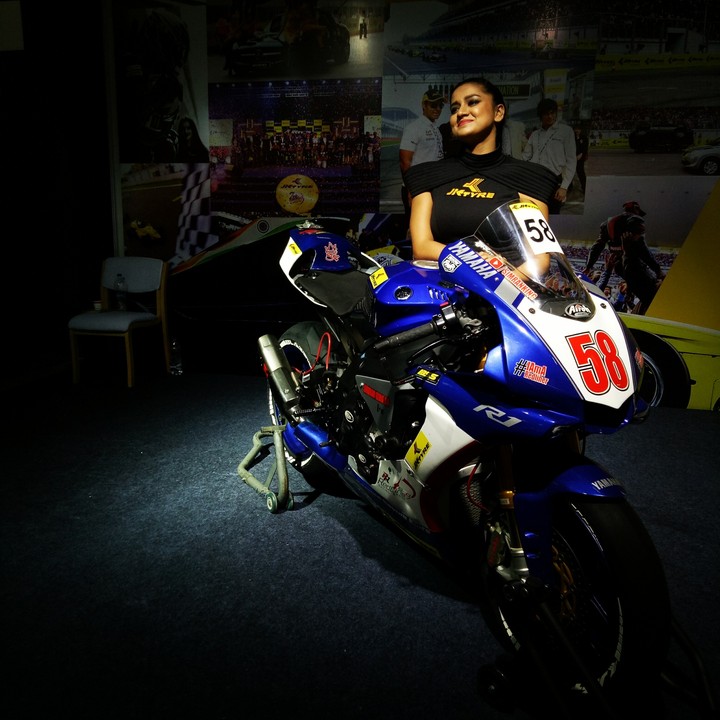 Yamaha R1