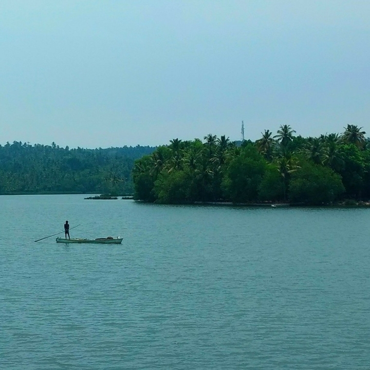 Anjuthengu Lake