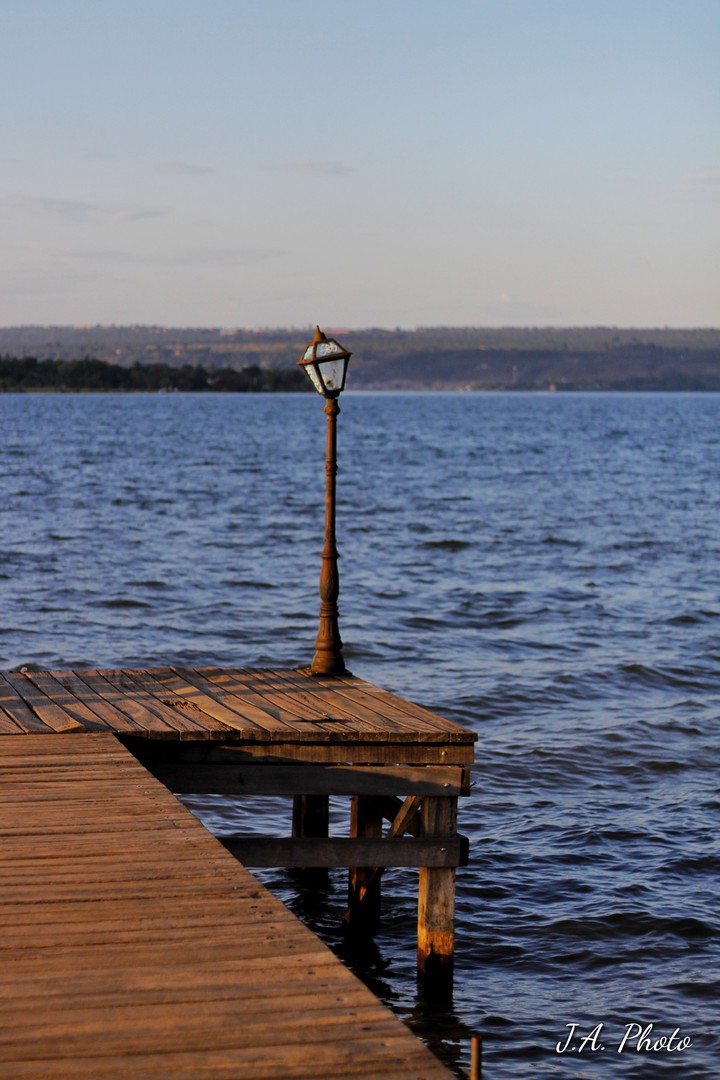luminária do lago