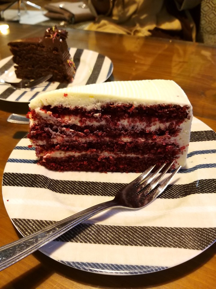 Red velvet cheesecake