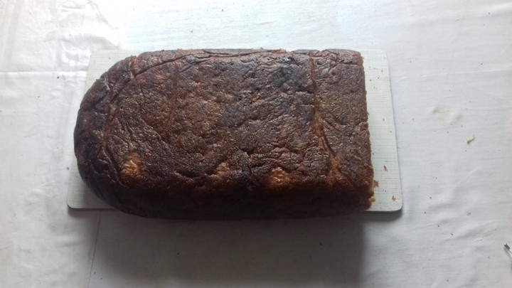 Weinanachts Brot selber gebacken mit körnern .