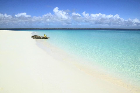Beach شاطئ