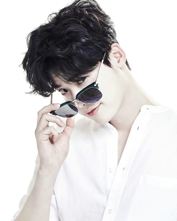 Lee Jong Suk
