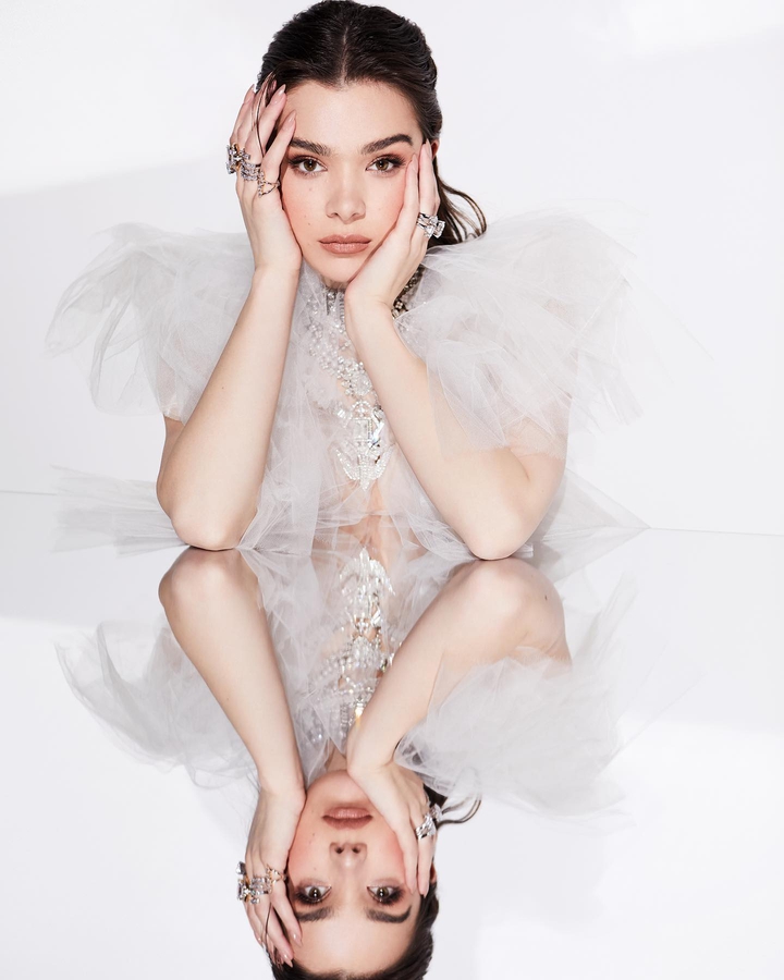 Hailee Seinfeld