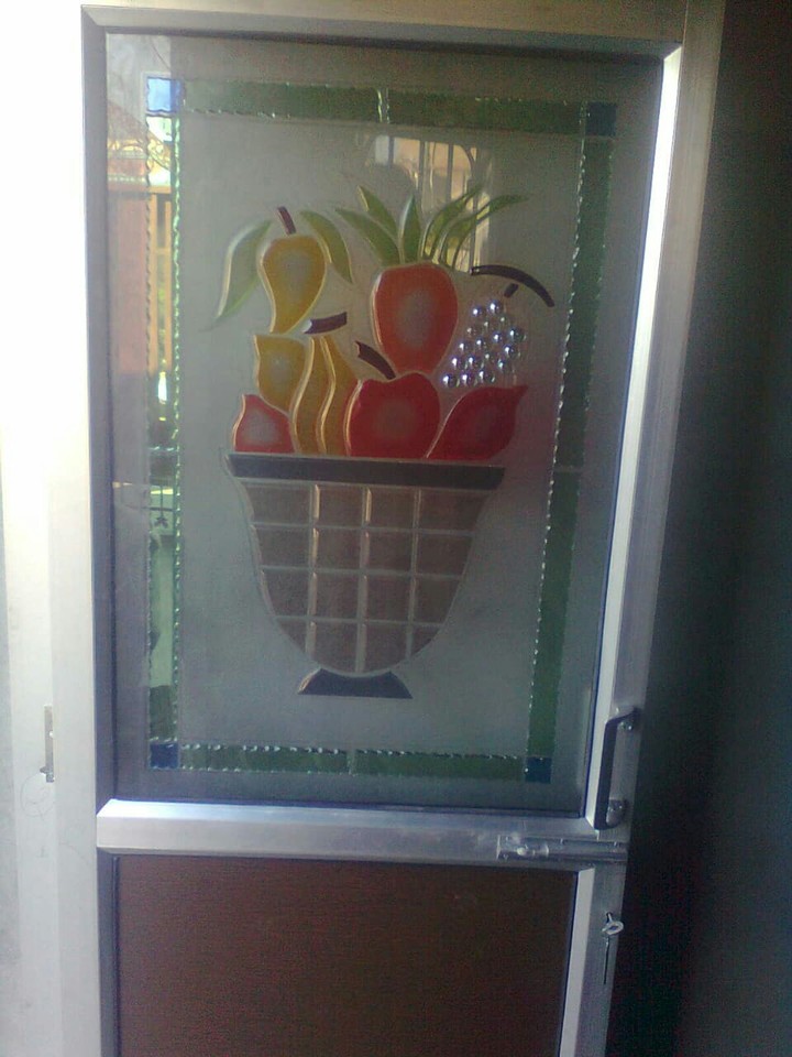 very Good  door Alumninm