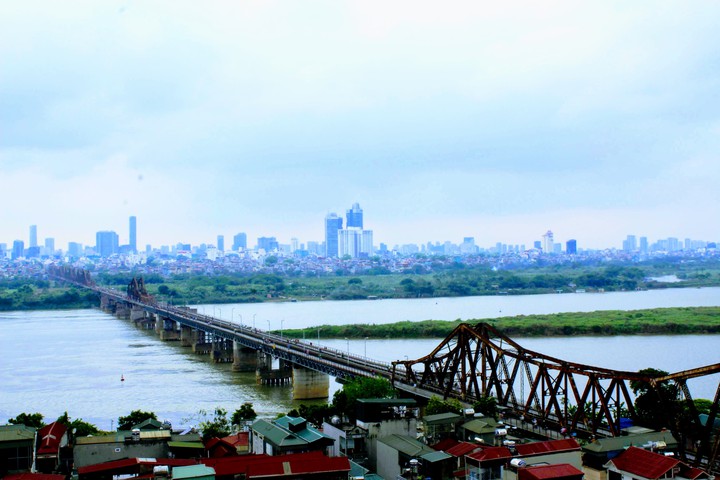 long bien bridge