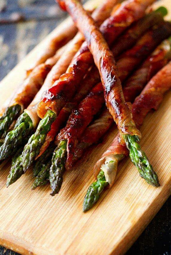 asparagus wrapped with bacon