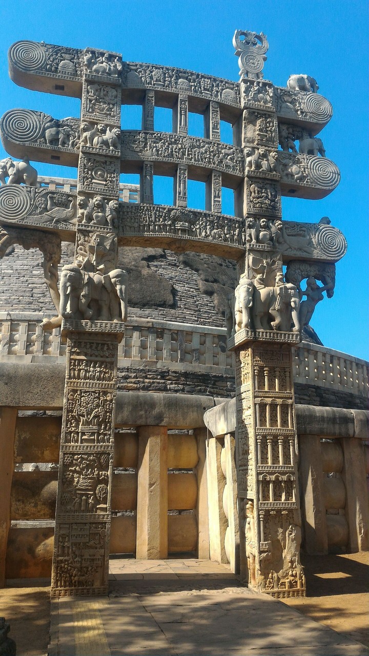 Stupa Gateway