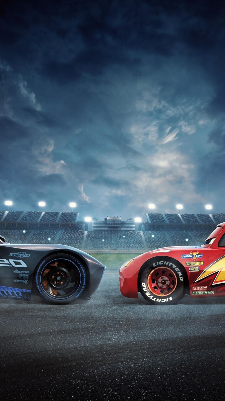 JACKSON STORM VS LIGHTNING MCQUEEN